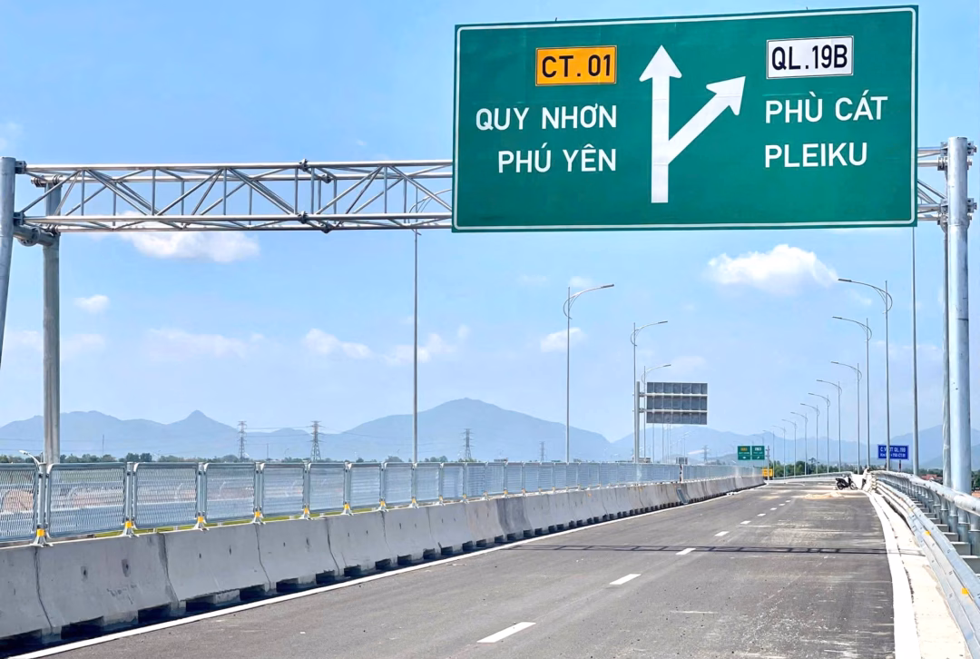 Tuyến cao tốc Quảng Ngãi – hầm Cù Mông sẽ chính thức vận hành từ trưa 29-4, tạo điều kiện thuận lợi cho lưu thông dịp lễ.