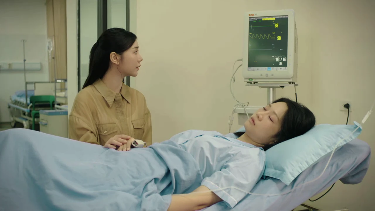 Thương xin lỗi cô Giang tại bệnh viện