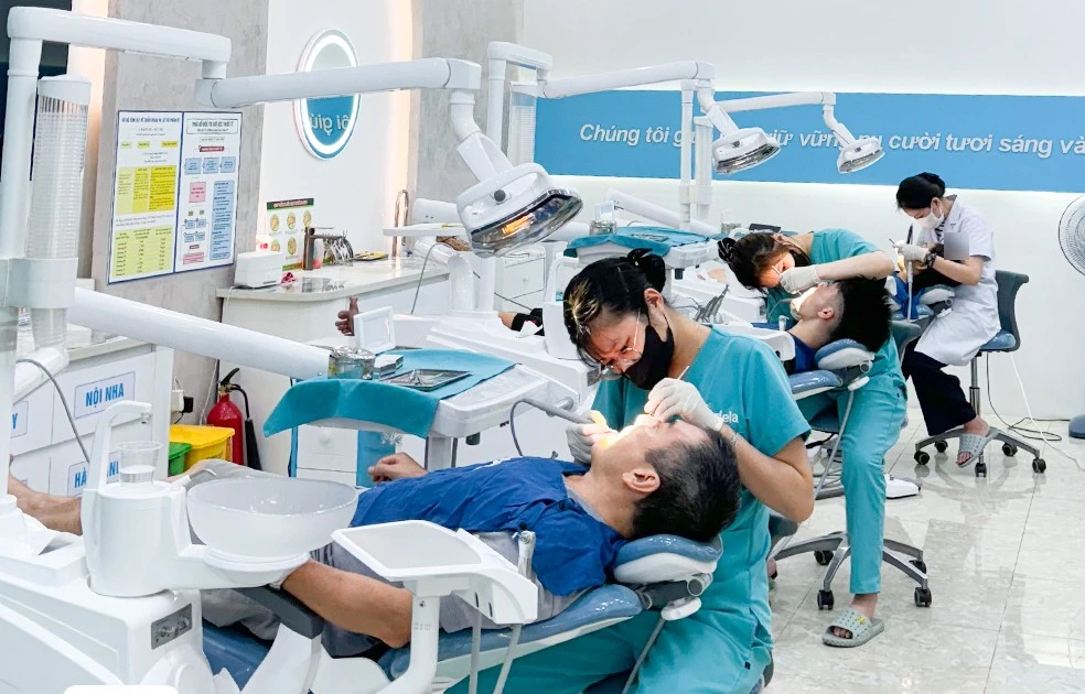 Quản lý nha khoa tại Hà Nội: Có hay không sự "bảo kê" cơ sở làm bậy?