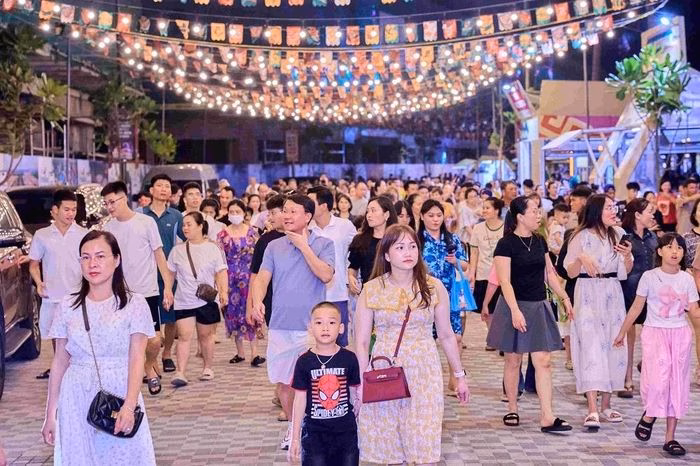 VUI-Fest Cát Bà mang đến nhịp sống hiện đại và sôi động cho hòn đảo xinh đẹp.