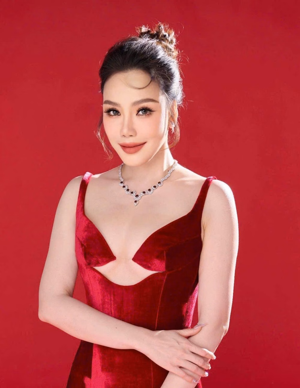 Ca sĩ Hồ Quỳnh Hương mang đến màu sắc tinh tế cho chương trình