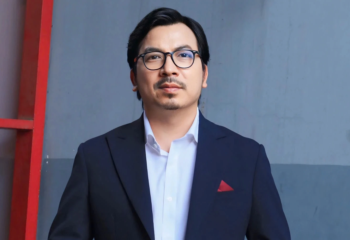 "Giáo sư Xoay" Đinh Tiến Dũng quyết định dùng tên thật để chinh phục khán giả trong hành trình mới. ẢNH: NSX