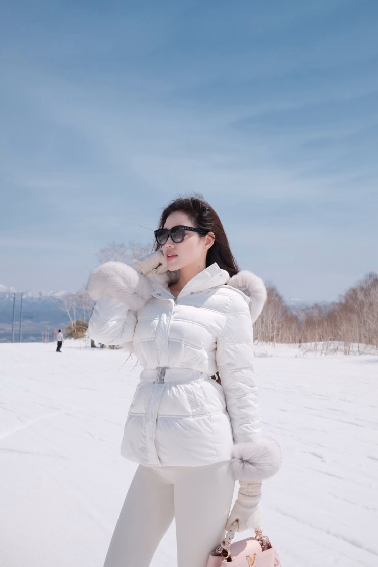 Sự tương đồng về đường nét khiến Đỗ Thị Hà và chồng được khen có tướng phu thê