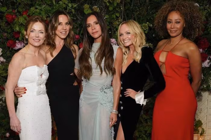 Mel C tuyên bố chưa từ bỏ hy vọng về Spice Girls