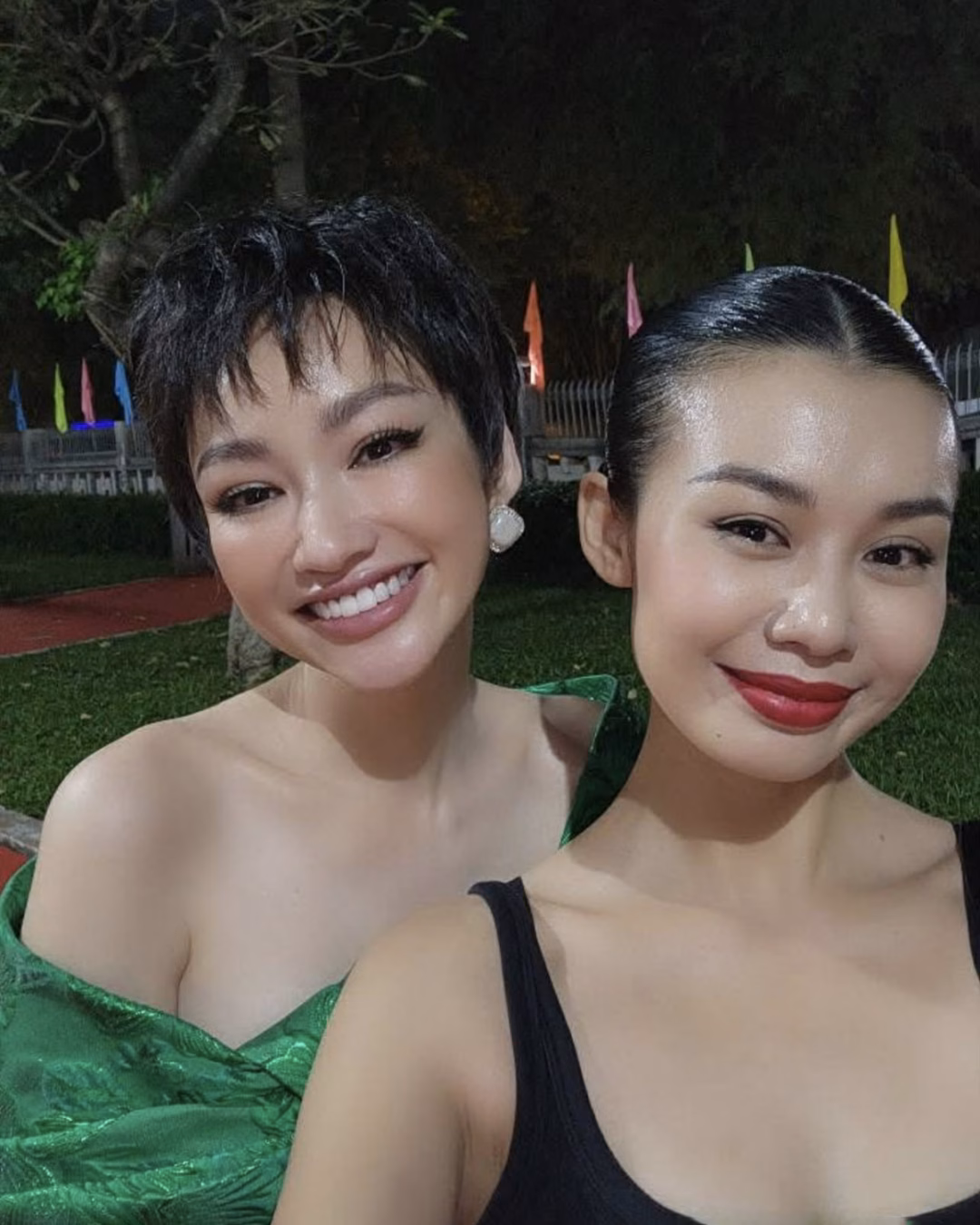 Sự đồng hành của những người cùng chí hướng giúp các người mẫu Việt vững tin hơn khi ra biển lớn.