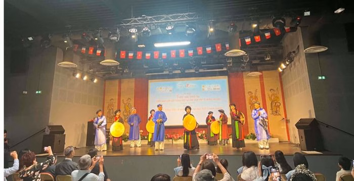 Biểu diễn quan họ tại lễ kỷ niệm. Ảnh: CTV