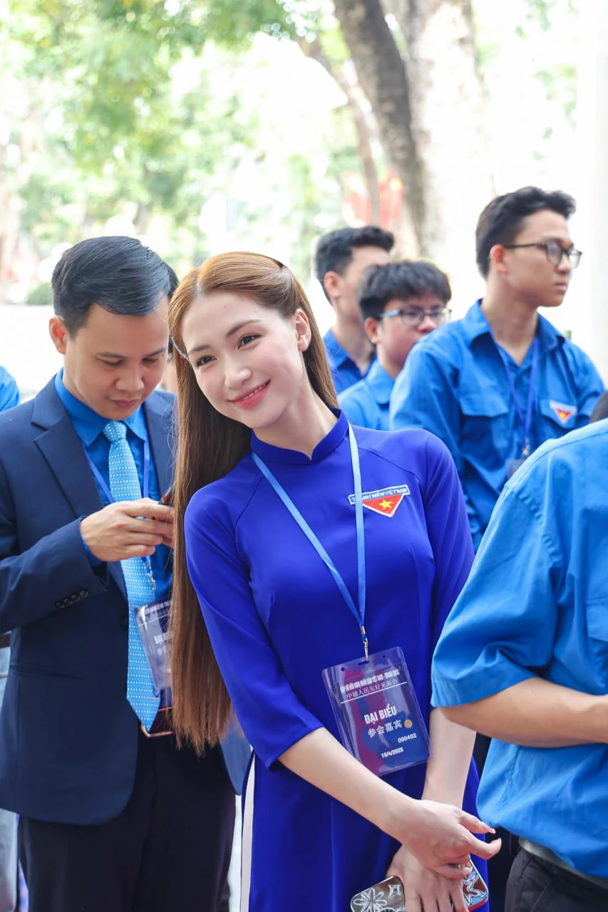 Hình ảnh Hòa Minzy gắn liền với cộng đồng