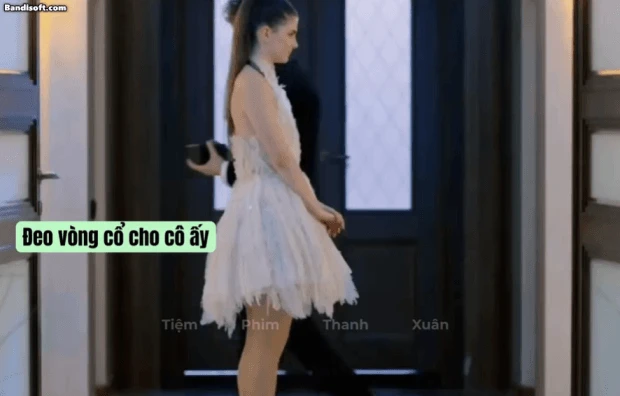 Nhan sắc Polina Denisova trong phim