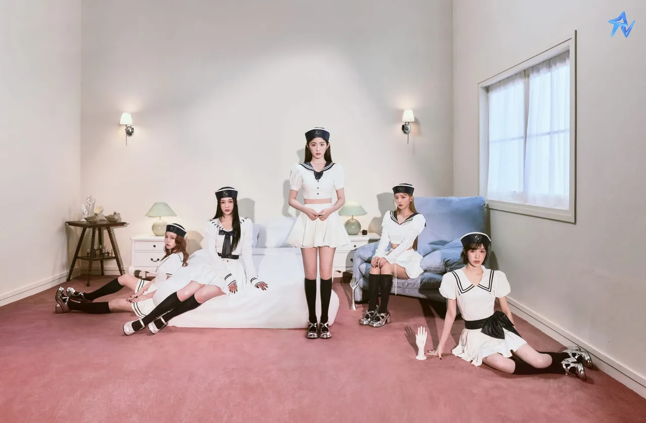 Concept độc đáo của Red Velvet trong sản phẩm Cosmic