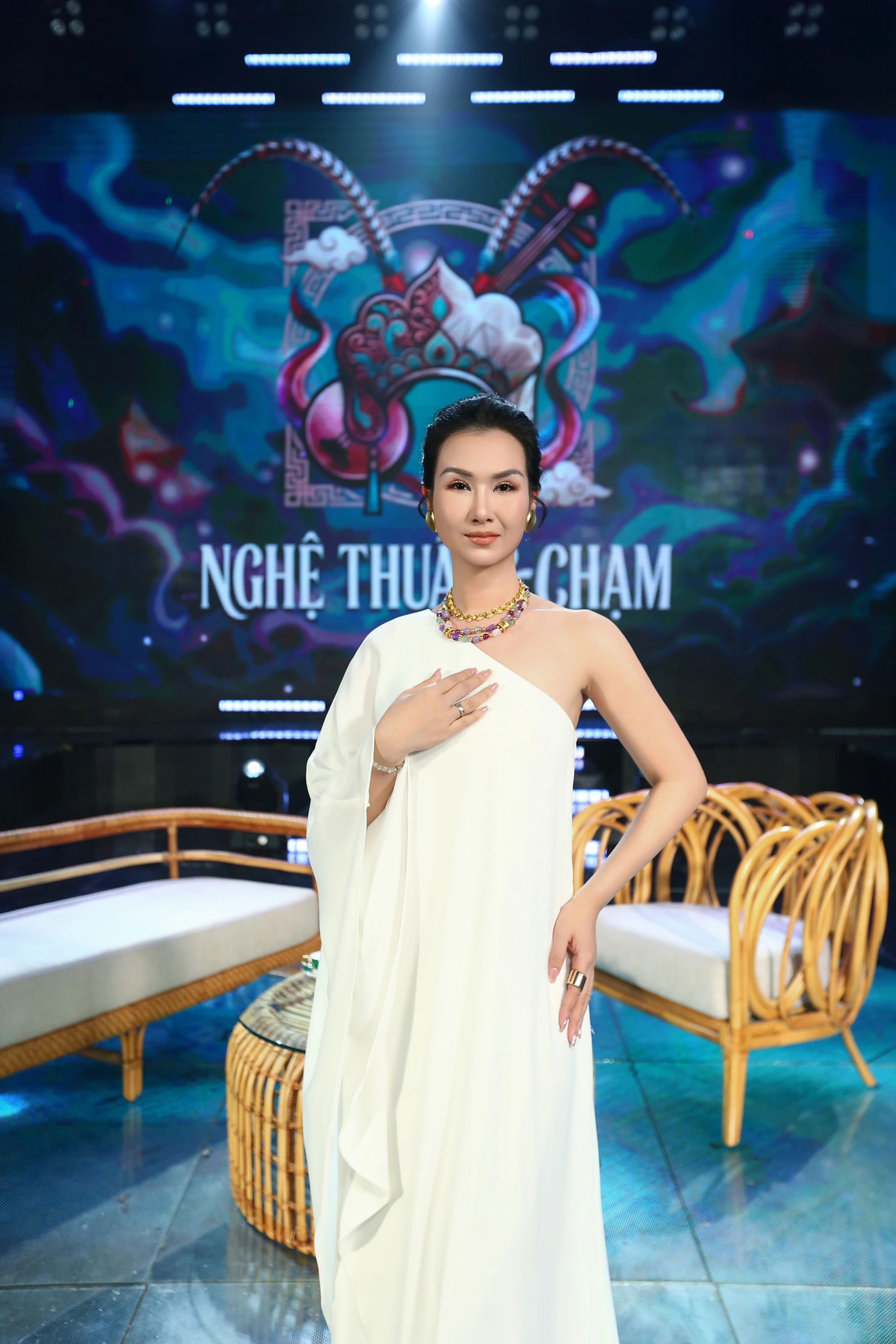 Võ Hạ Trâm kết hợp cùng NSND Quế Trân