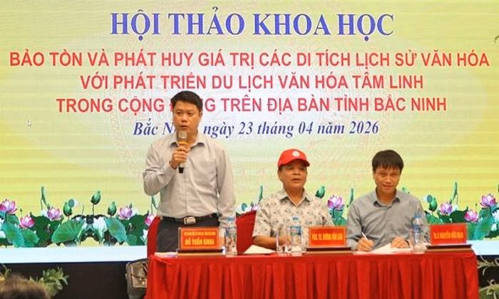 Các chuyên gia và nhà quản lý cùng thảo luận tại hội thảo khoa học.